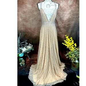 Mac Duggal Sleeveless Gown - Nude Silver - size 0